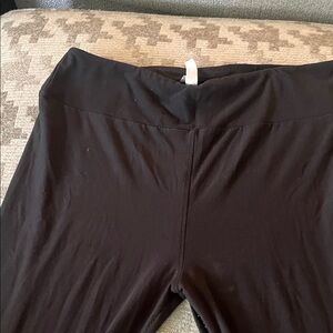 LuLaRoe black Leggings (tall and curvy)